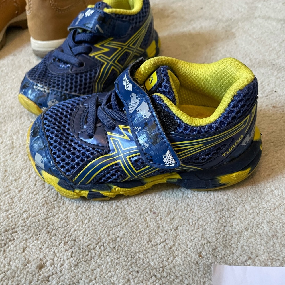 Toddler ASICS sneakers